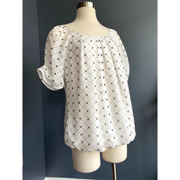 White and black chiffon blouse - Picture 3 of 6